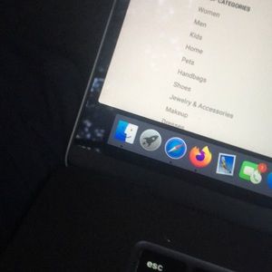 Meet your Posher, Roman